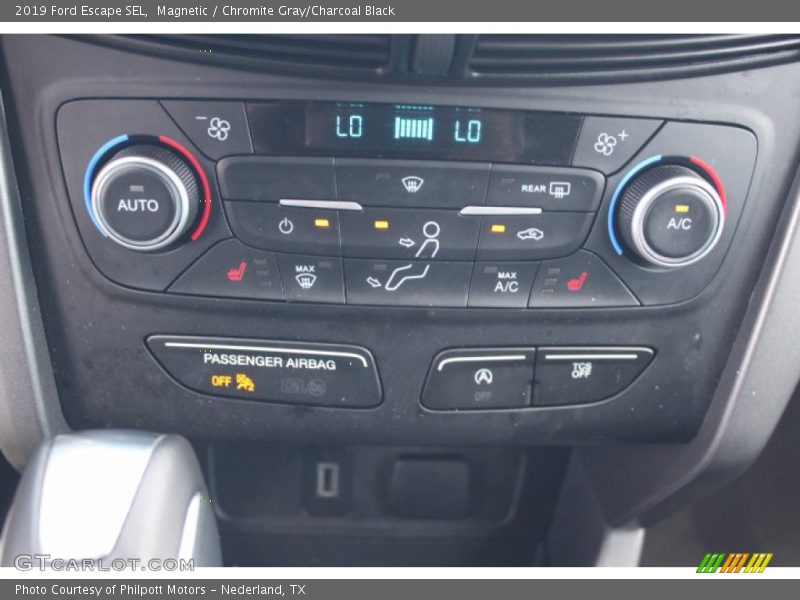 Magnetic / Chromite Gray/Charcoal Black 2019 Ford Escape SEL