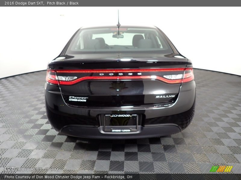 Pitch Black / Black 2016 Dodge Dart SXT
