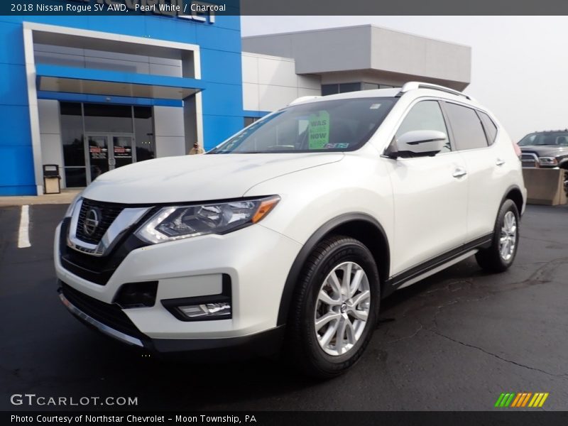 Pearl White / Charcoal 2018 Nissan Rogue SV AWD