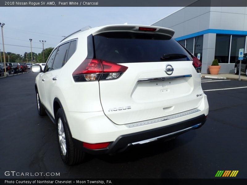 Pearl White / Charcoal 2018 Nissan Rogue SV AWD