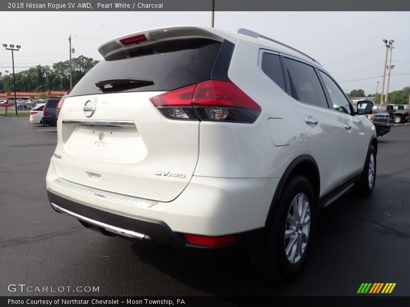 Pearl White / Charcoal 2018 Nissan Rogue SV AWD