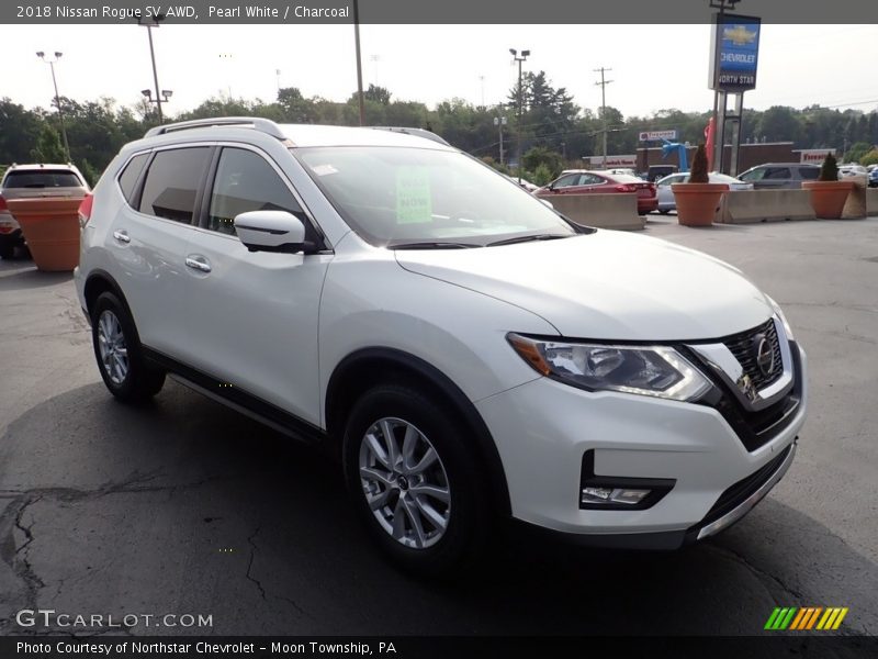Pearl White / Charcoal 2018 Nissan Rogue SV AWD