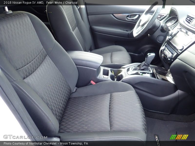 Pearl White / Charcoal 2018 Nissan Rogue SV AWD