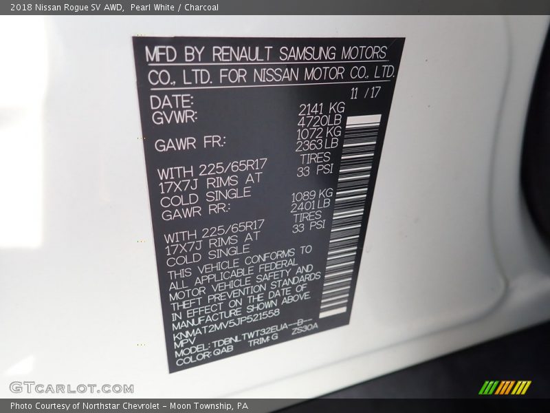 Pearl White / Charcoal 2018 Nissan Rogue SV AWD