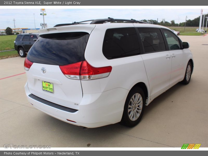 Super White / Light Gray 2012 Toyota Sienna XLE