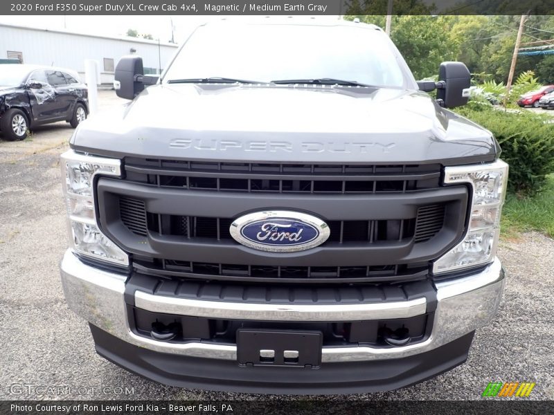 Magnetic / Medium Earth Gray 2020 Ford F350 Super Duty XL Crew Cab 4x4