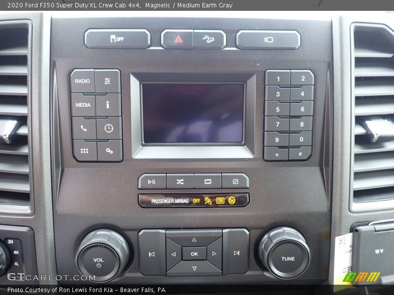 Controls of 2020 F350 Super Duty XL Crew Cab 4x4