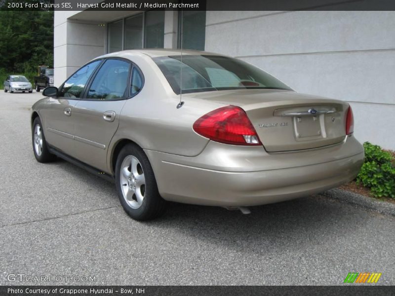 Harvest Gold Metallic / Medium Parchment 2001 Ford Taurus SES