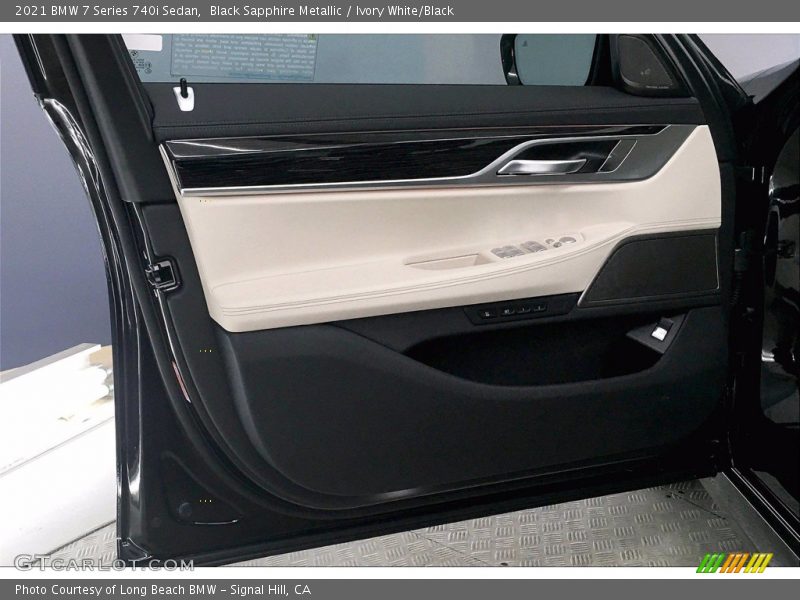 Black Sapphire Metallic / Ivory White/Black 2021 BMW 7 Series 740i Sedan