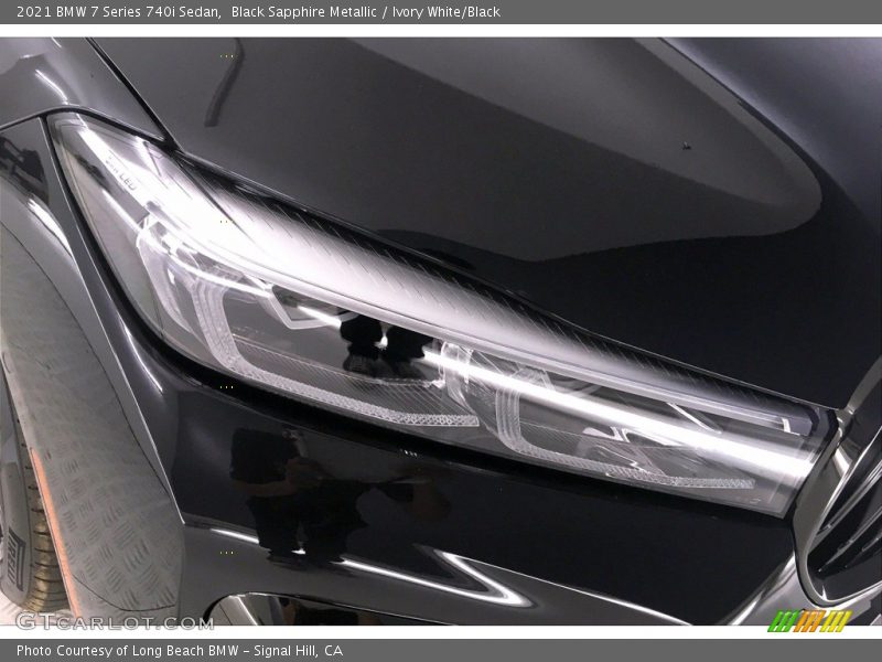 Black Sapphire Metallic / Ivory White/Black 2021 BMW 7 Series 740i Sedan