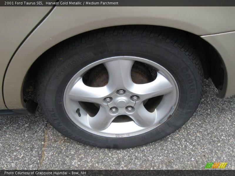 Harvest Gold Metallic / Medium Parchment 2001 Ford Taurus SES