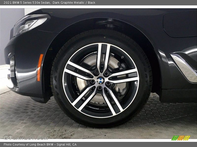  2021 5 Series 530e Sedan Wheel