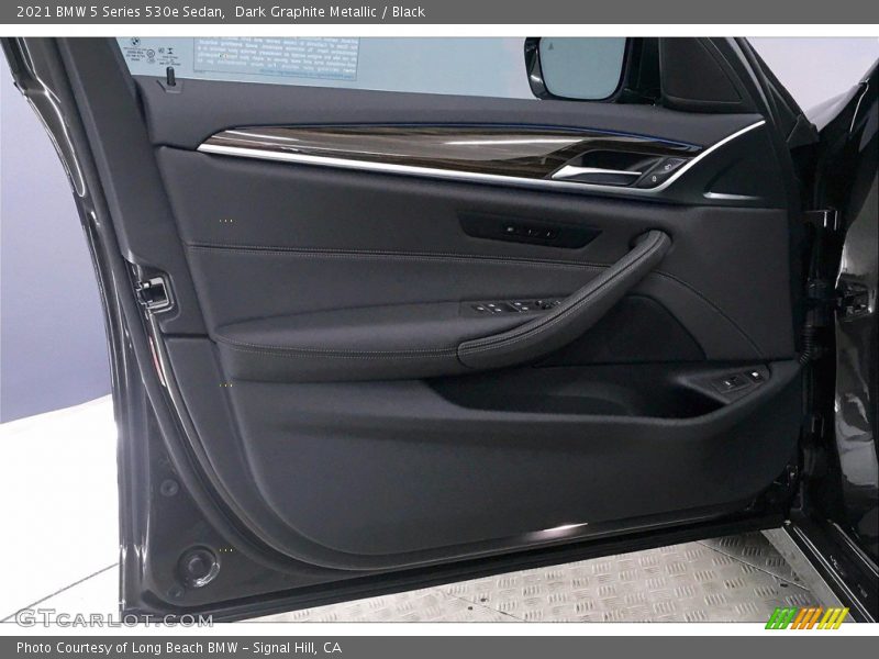 Door Panel of 2021 5 Series 530e Sedan