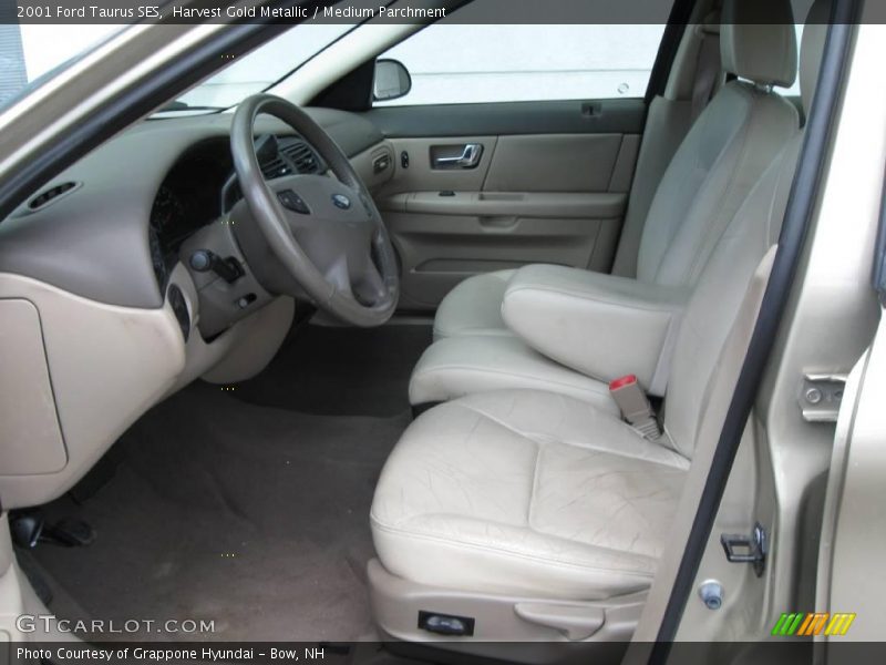 Harvest Gold Metallic / Medium Parchment 2001 Ford Taurus SES