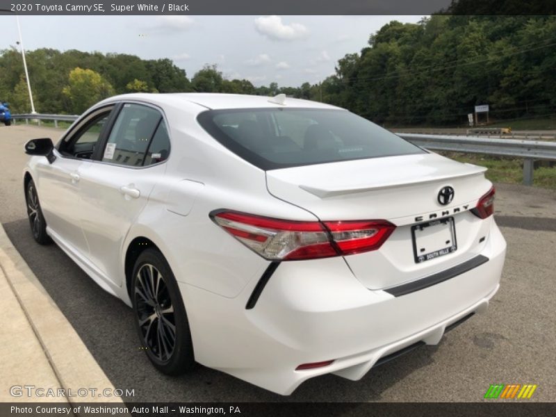 Super White / Black 2020 Toyota Camry SE