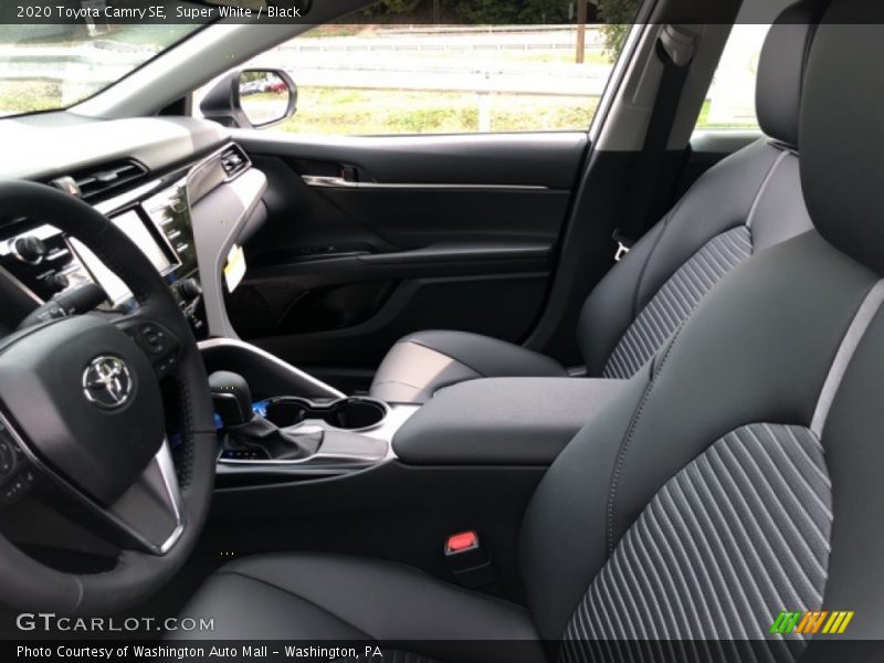 Super White / Black 2020 Toyota Camry SE