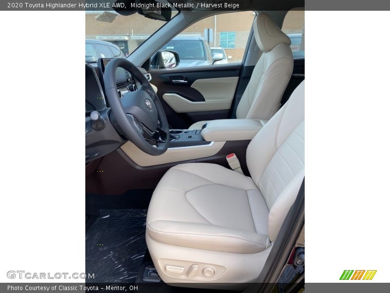 Midnight Black Metallic / Harvest Beige 2020 Toyota Highlander Hybrid XLE AWD