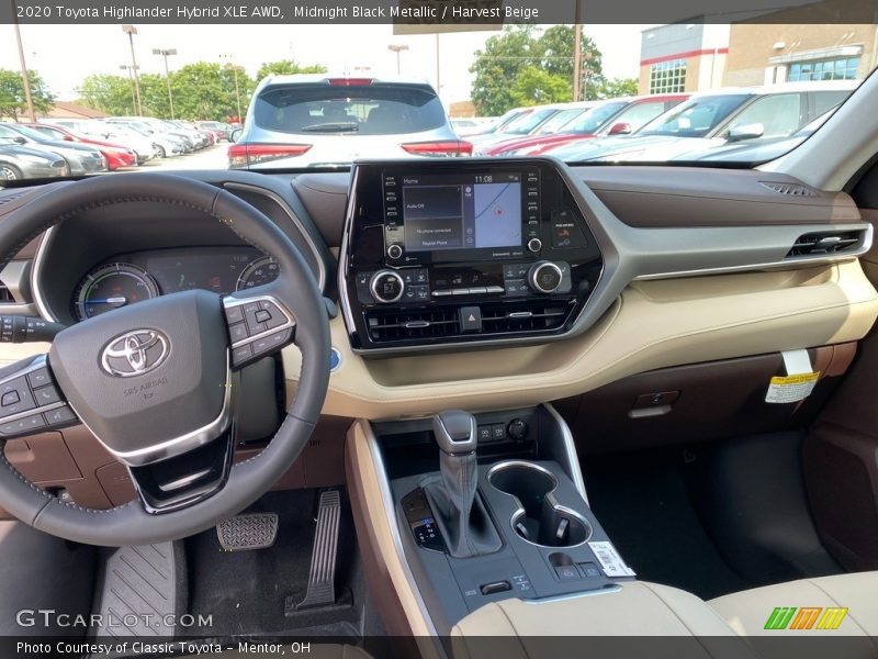 Midnight Black Metallic / Harvest Beige 2020 Toyota Highlander Hybrid XLE AWD