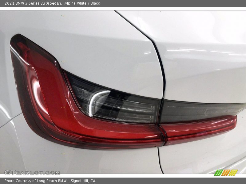 Alpine White / Black 2021 BMW 3 Series 330i Sedan