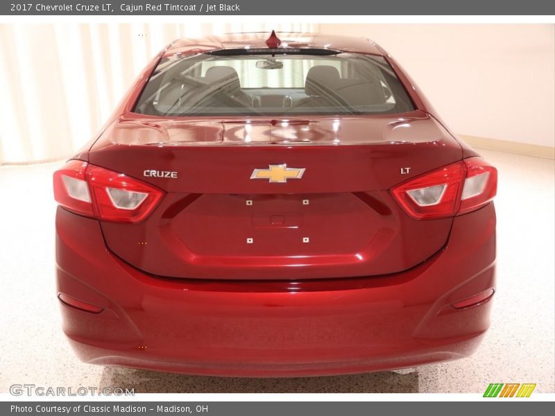 Cajun Red Tintcoat / Jet Black 2017 Chevrolet Cruze LT