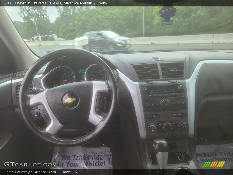 Silver Ice Metallic / Ebony 2010 Chevrolet Traverse LT AWD