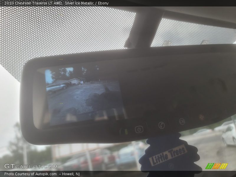 Silver Ice Metallic / Ebony 2010 Chevrolet Traverse LT AWD