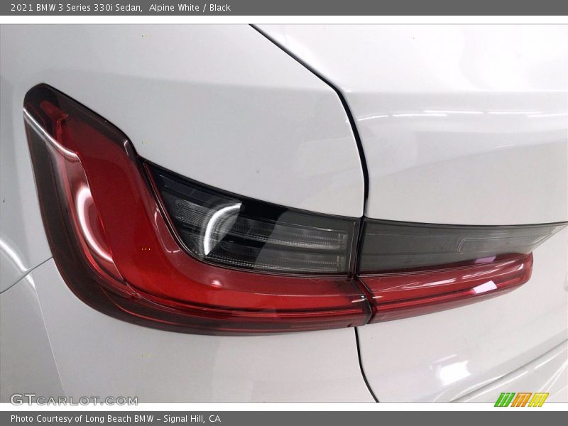 Alpine White / Black 2021 BMW 3 Series 330i Sedan