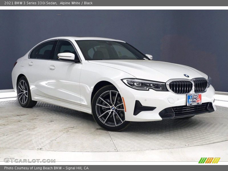 Front 3/4 View of 2021 3 Series 330i Sedan