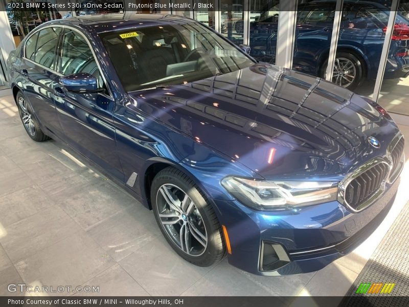 Phytonic Blue Metallic / Black 2021 BMW 5 Series 530i xDrive Sedan