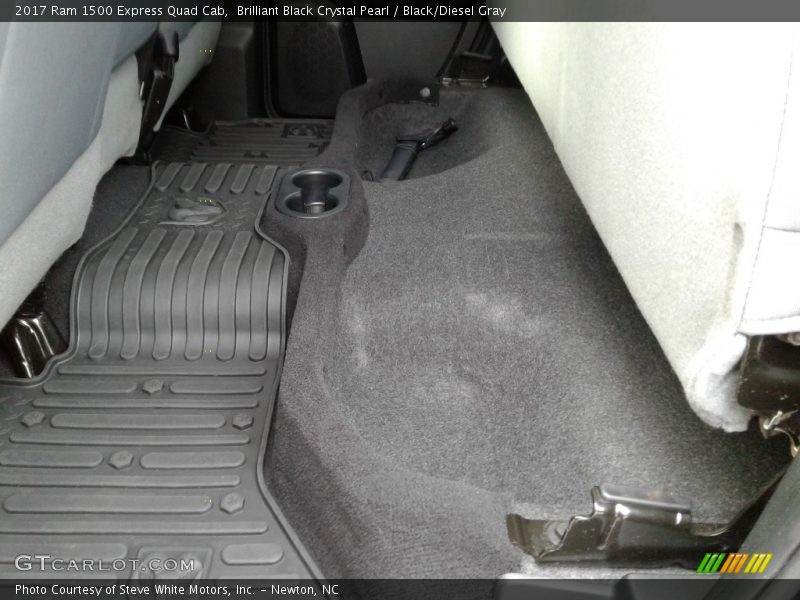 Brilliant Black Crystal Pearl / Black/Diesel Gray 2017 Ram 1500 Express Quad Cab