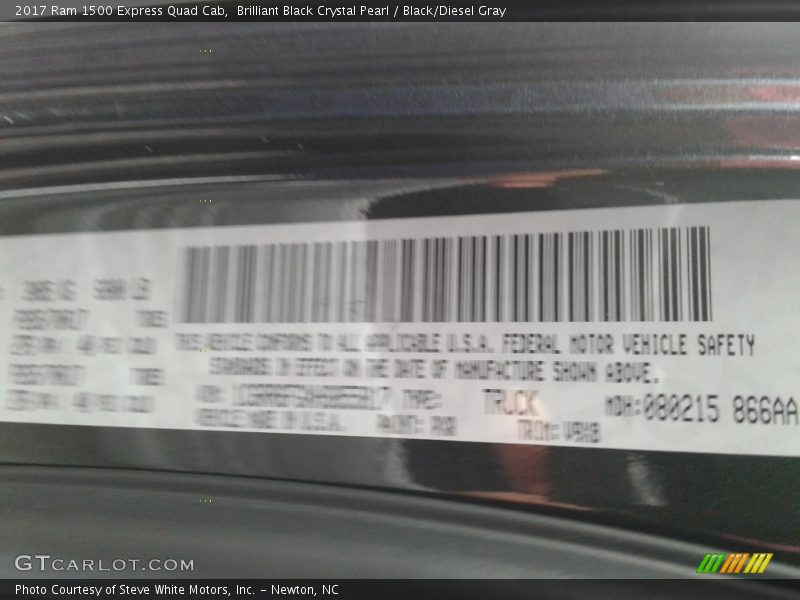 Brilliant Black Crystal Pearl / Black/Diesel Gray 2017 Ram 1500 Express Quad Cab