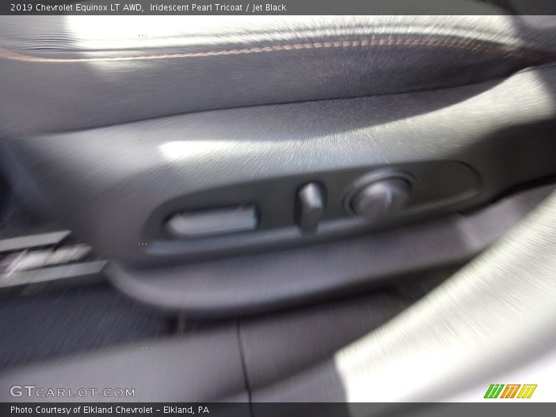 Iridescent Pearl Tricoat / Jet Black 2019 Chevrolet Equinox LT AWD