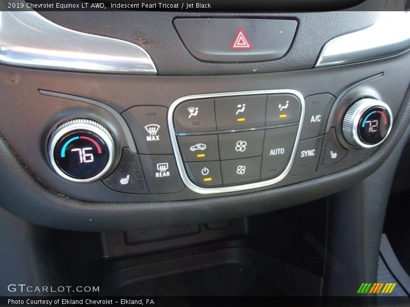 Iridescent Pearl Tricoat / Jet Black 2019 Chevrolet Equinox LT AWD