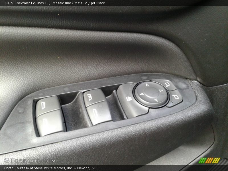 Mosaic Black Metallic / Jet Black 2019 Chevrolet Equinox LT