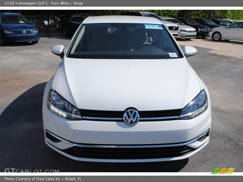 Pure White / Beige 2018 Volkswagen Golf S