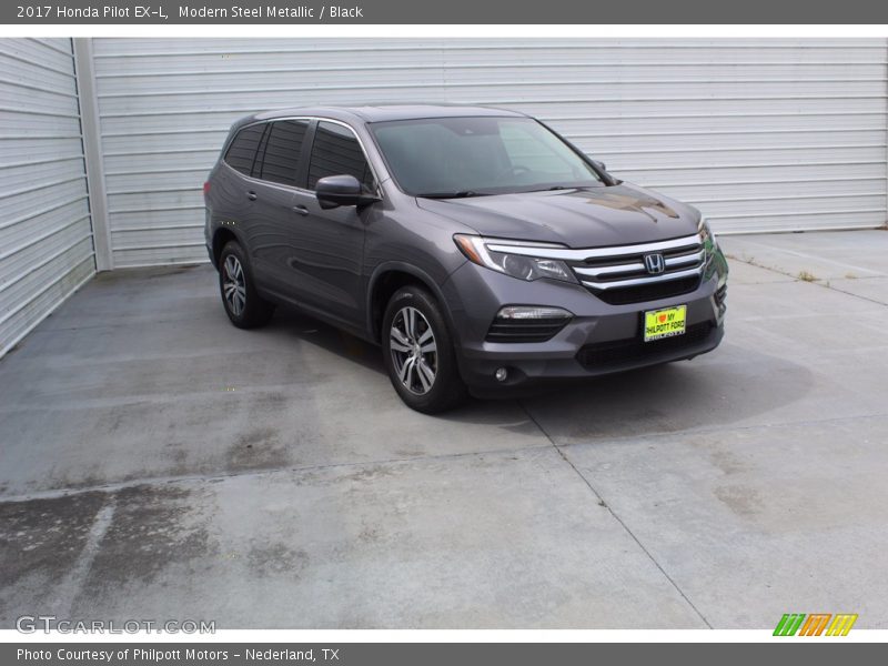 Modern Steel Metallic / Black 2017 Honda Pilot EX-L