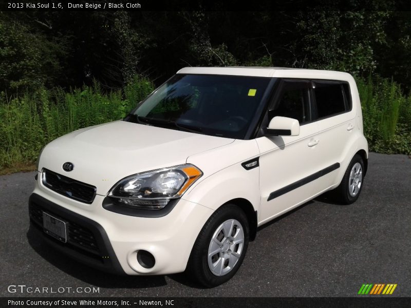 Dune Beige / Black Cloth 2013 Kia Soul 1.6