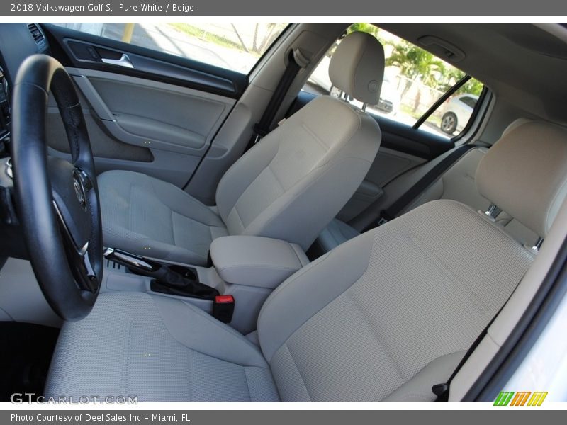 Pure White / Beige 2018 Volkswagen Golf S