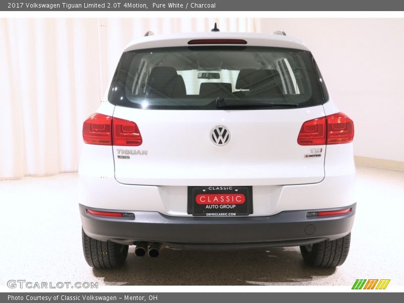 Pure White / Charcoal 2017 Volkswagen Tiguan Limited 2.0T 4Motion