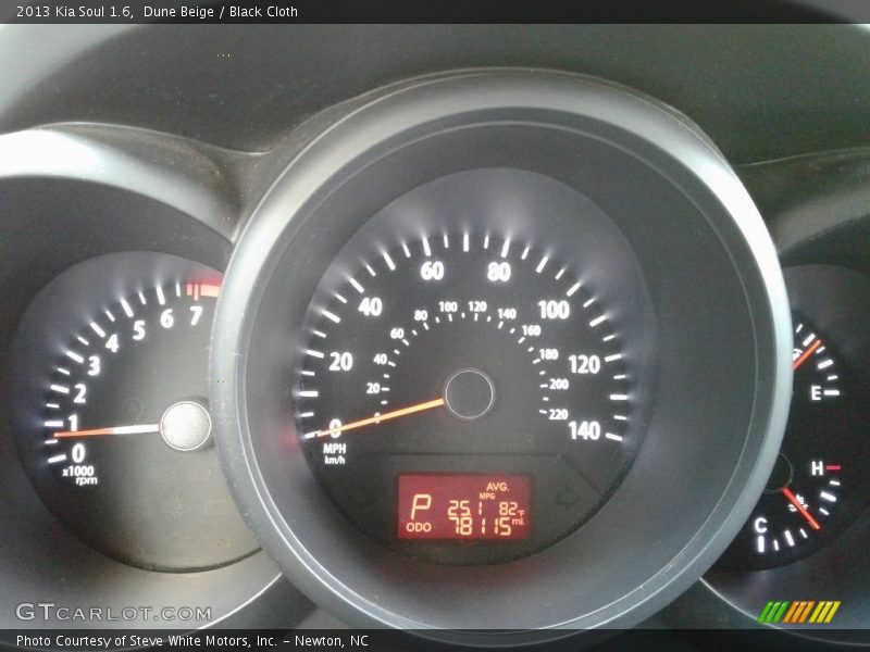 Dune Beige / Black Cloth 2013 Kia Soul 1.6