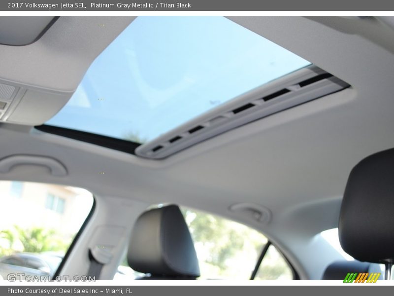 Platinum Gray Metallic / Titan Black 2017 Volkswagen Jetta SEL