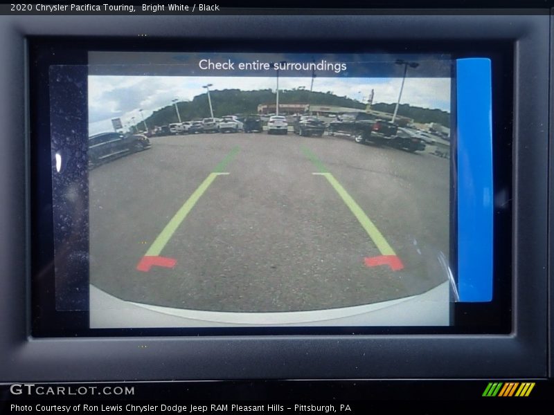 Bright White / Black 2020 Chrysler Pacifica Touring