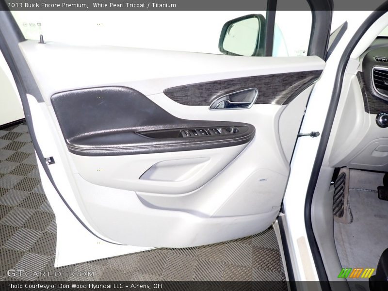 White Pearl Tricoat / Titanium 2013 Buick Encore Premium