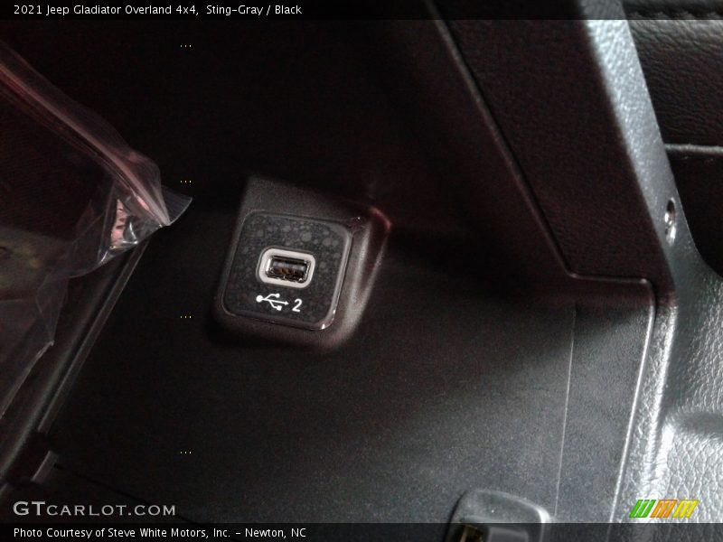 Sting-Gray / Black 2021 Jeep Gladiator Overland 4x4