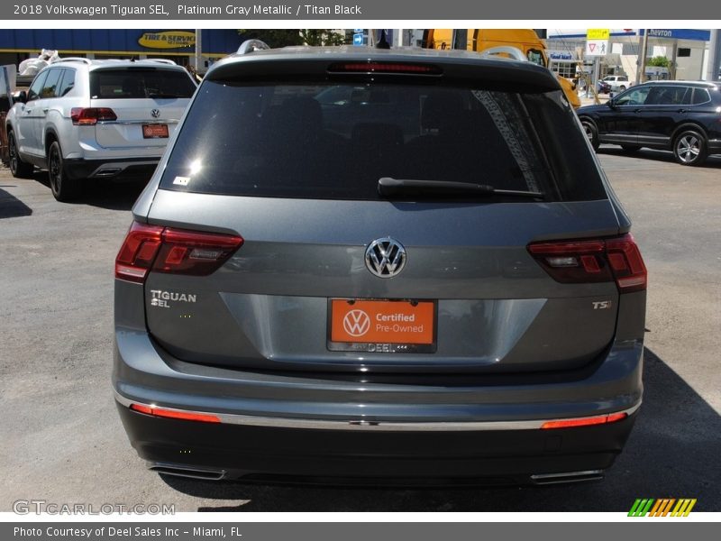 Platinum Gray Metallic / Titan Black 2018 Volkswagen Tiguan SEL