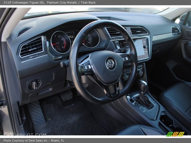 Platinum Gray Metallic / Titan Black 2018 Volkswagen Tiguan SEL