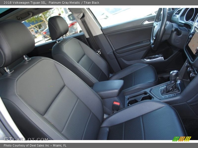 Platinum Gray Metallic / Titan Black 2018 Volkswagen Tiguan SEL
