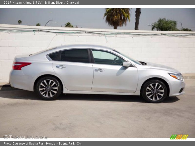 Brilliant Silver / Charcoal 2017 Nissan Altima 2.5 SV