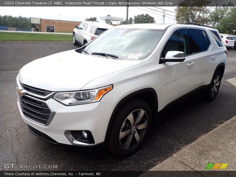 Iridescent Pearl Tricoat / Dark Atmosphere/­Medium Ash Gray 2020 Chevrolet Traverse LT AWD