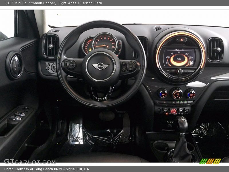 Light White / Carbon Black 2017 Mini Countryman Cooper